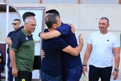 Οι πέντε προπονητές που δεν πρόλαβαν την... παρέλαση και το παρασκήνιο αποχώρησής τους