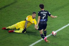 Η μαγική ενέργεια του Κωνσταντέλια έβαλε... φωτιά στο twitter (vids)