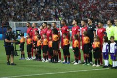 Απίστευτο: 80 επιβάτες έμειναν την τελευταία στιγμή εκτός αεροπλάνου για να επιβιβαστεί η αποστολή της Σεβίλλης