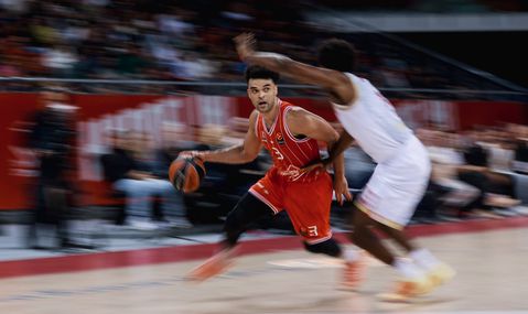 Σαρωτική Χάποελ πέρασε με κατοστάρα από το Ντουμπάι κι άφησε πίσω την ήττα στο ΣΕΦ