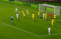 «Πάρε - βάλε» από τον Κένι στον Μπάμπα που έκανε το 4-0 του ΠΑΟΚ κόντρα στη Γιούνγκ Μπόις