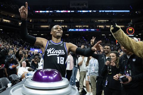 Triple-double από τον Γουέστμπρουκ στη νίκη των Κινγκς επί των Ουόριορς