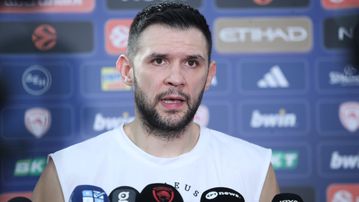 Παπανικολάου: «Ερωτευμένος με το μπάσκετ, ευλογία ο Σπανούλης για την Εθνική»