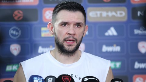 Παπανικολάου: «Ερωτευμένος με το μπάσκετ, ευλογία ο Σπανούλης για την Εθνική»