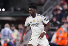 Νοκ-άουτ ο Τσουαμενί, χάνει τον αγώνα με τον Ολυμπιακό