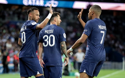 Ο Νεϊμάρ αποβλήθηκε κι έφυγε από το γήπεδο προτού τελειώσει ο αγώνας με το Στρασβούργο