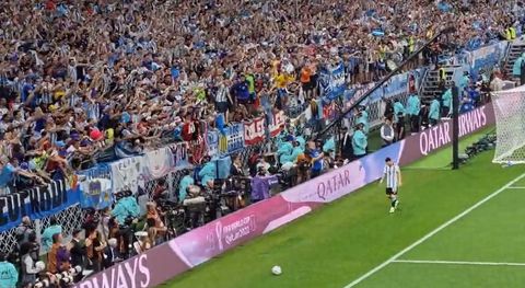 Οι Αργεντίνοι αποθεώνουν τον Μέσι και το γήπεδο σείεται (vid)