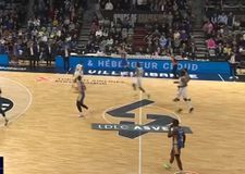 Ο Μπλατ έβαλε buzzer beater από το... σπίτι του! (vid)