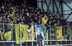 «Μπλόκο» Βρούτση και αστυνομίας στους οπαδούς της ΑΕΚ για το ματς με τον ΟΦΗ