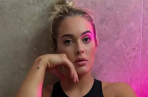 Αυστραλή πυγμάχος αποκάλυψε τα κέρδη της από το OnlyFans και τη στήριξη του συντρόφου της! (pics & vids)