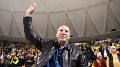 Ο Νίκος Γκάλης ευχαρίστησε τον κόσμο για τις ευχές στην ονομαστική του εορτή