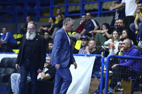 Αποβλήθηκε ο Ηλίας Παπαθεοδώρου στο Περιστέρι Betsson - Μαρούσι