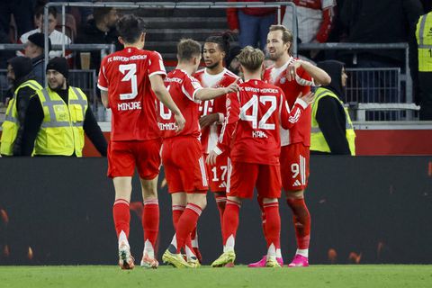 Πάρτι με πεντάρα για την Μπάγερν με χατ-τρικ Κέιν - Ο φοβερός Γιαννούλης «καθάρισε» για την Άουγκσμπουργκ