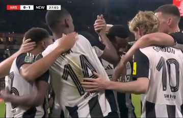 Ασταμάτητος ο Ίσακ, «πάγωσε» το Έμιρειτς!