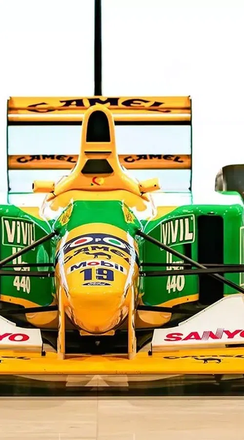 Στο σφυρί το μονοθέσιο της πρώτης νίκης του Σουμάχερ στη Formula 1