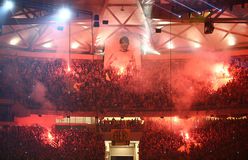 Η ΑΕΚ ανέβασε βίντεο με κόκκινο πούλμαν να κάνει αναστροφή: «Μην τους κάνετε το χατίρι»