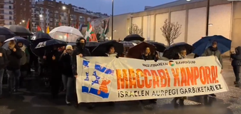 Δυναμικές αντιδράσεις των οπαδών της Μπασκόνια για τη συμμετοχή της Μακάμπι στη Euroleague: «Έξω! Όχι στο ξέπλυμα του Ισραήλ» (vid)