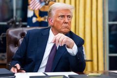 Δασμοί-σοκ 25% από τον Τραμπ στους Κορεάτες