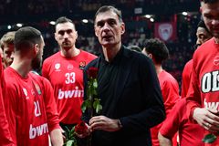 Η παρακάμερα του Ολυμπιακός-Βίρτους: Θύρα 7, Βεζένκοβ MVP και αποθέωση στο ΣΕΦ