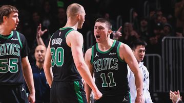 Εντυπωσιακή ανατροπή και νίκη για τους Σέλτικς επί των Χιτ