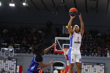 Πήρε νίκη και διαφορά ο Πανιώνιος απέναντι στη Μύκονο - Έγραψε ιστορία ο Μάρκοβιτς