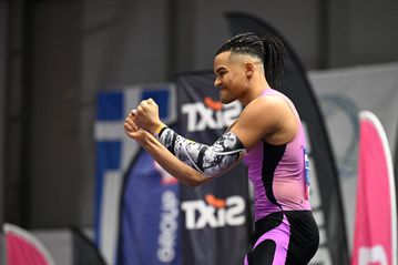 Ο «Manolo» πέταξε στα 5,90μ. και κέρδισε το Fly Athens Indoor στην Παιανία