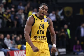 Μπάρτλεϊ στο Sportal: «Στην ΑΕΚ φτιάχνουμε κάτι καλό - Ο ΠΑΟΚ με στήριξε στην απώλεια της μητέρας μου και δεν το ξεχνώ»