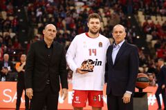 Έχασε τον Βεζένκοφ, γέμισε τα ταμεία του ο Ολυμπιακός: Αυτή είναι η επόμενη μέρα των «ερυθρολεύκων»