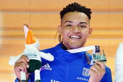 Ο Καραλής έκλεισε τη χειμερινή σεζόν με 5,72μ.