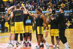 Απάντηση της ΚΑΕ Άρης στο Περιστέρι: «Γιατί η πρεμούρα για την υπερασπίση της κ. Τσαρούχα;»