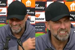 Επική απάντηση του Κλοπ σε δημοσιογράφο: «Ας δούμε αν είναι ευχάριστο να απαντήσω την ερώτηση»