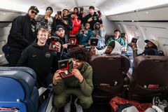 Dame Time και επίσημα: Ο Λίλαρντ έδωσε το ρολόι του σε όλη την ομάδα