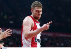 Βεζένκοφ: «Σπουδαίος παίκτης και άνθρωπος ο Ναν, δεν υπάρχει κάτι να μας χωρίζει»