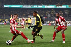 Η UEFA προειδοποιεί: Οι ελληνικές ομάδες δαπανούν σχεδόν όλα τα έσοδά τους σε μισθούς