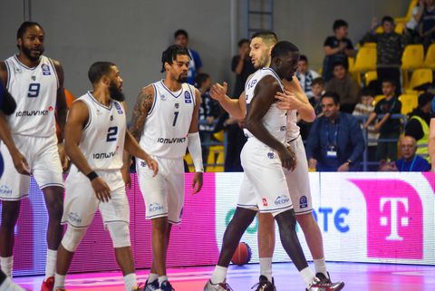 Σαρωτική Καρδίτσα διέλυσε τη Μύκονο και πήρε ανάσα στη μάχη της σωτηρίας