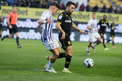 Ο Άρης των δέκα παικτών «πέταξε» δύο πέναλτι και έμεινε στο μηδέν με τον Ατρόμητο