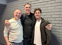 Κωστούλας και Μπαρτζώκας σε θερμή συνάντηση μετά το ντέρμπι