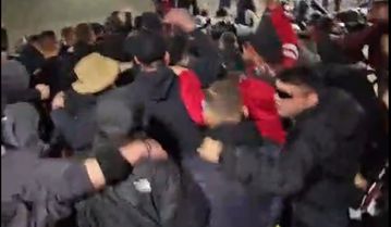 Τα συνθήματα από τον κόσμο της ΑΕΛ Novibet στη Νέα Φιλαδέλφεια (vid)