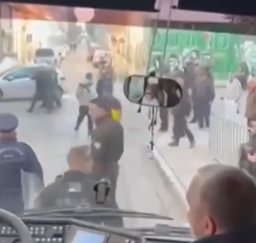 Το video της επίθεσης στο πούλμαν του τμήματος μπάσκετ γυναικών του Ολυμπιακού