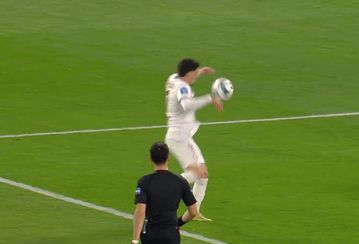 «Μας ειπώθηκε ότι...»: Η εξήγηση για το μη καταλογισμό πέναλτι στο χέρι του Μούργου