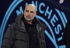 Ο Γκουαρδιόλα άφησε να εννοηθεί ότι θα μείνει και την επόμενη σεζόν στη Σίτι και προειδοποίησε την Premier League