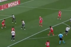 «Τεσσάρα» Ευρώπης με ανατροπή για τη Νάπολι στην έδρα της Μόντσα