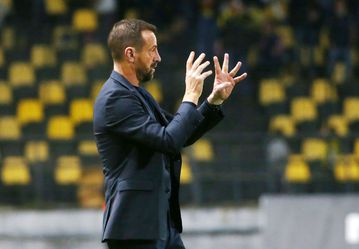 Μάντζιος: «Γεμάτοι από προσπάθεια, αλλά δεν μας ικανοποιεί το αποτέλεσμα, ήταν αποβολή του Γεντβάι»