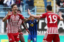 Ο Ολυμπιακός στοχεύει στο τρίποντο κόντρα στη Λαμία και «παίρνει φόρα» για την Άστον Βίλα