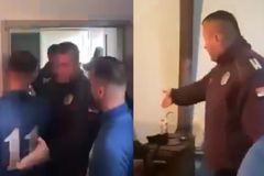 Αστυνομικός στη Σερβία χτύπησε ποδοσφαιριστή με αλβανική καταγωγή γιατί σχημάτισε τον αλβανικό αετό