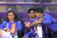 Παραλίγο να πιαστούν στα χέρια - Παίκτης της Βαγιαδολίδ όρμηξε σε συμπαίκτη του στον πάγκο (vid)