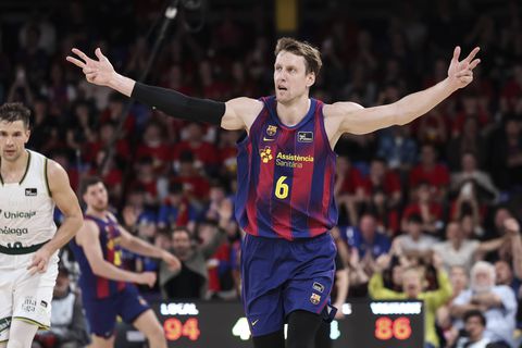 «Μέσα» ο Βέσελι, «έξω» ο Σατοράνσκι για την Μπαρτσελόνα