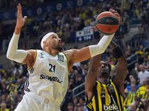 Ρόμπερσον: «Έβλεπα τους Θάντερ στα πλέι οφ και πονούσα - Ελπίζω να επιστρέψω στη EuroLeague »