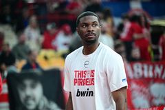 Απίθανο: Το cube έδειξε Έβανς και όλο το ΣΕΦ τον αποθέωσε, φωνάζοντας ρυθμικά το όνομά του (vid)