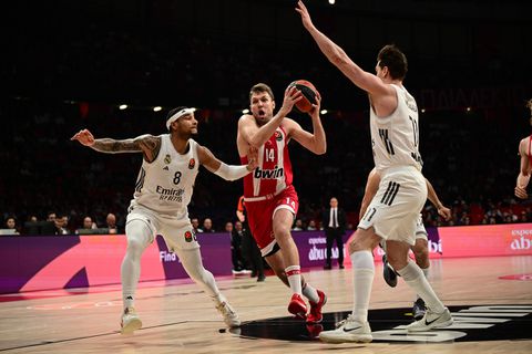 Ρεσιτάλ Ολυμπιακού κόντρα στη Ρεάλ - Έκανε θραύση στην 1η περίοδο (vid)